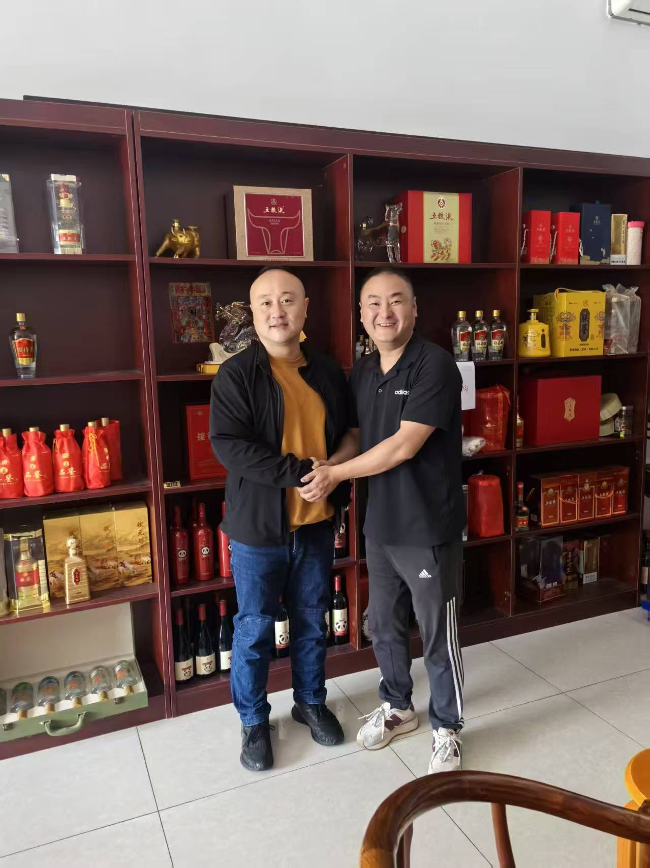 国家级白酒评委杜柯走进壹酒酒业